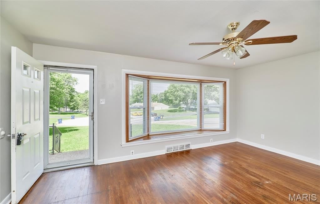10900 Saint Boniface Lane – photo 3
