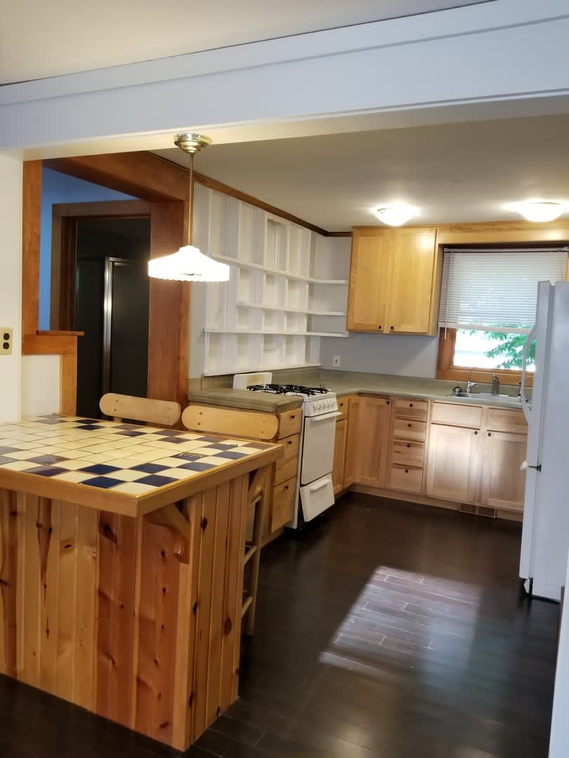 Great 3 bed 2 bath home!! AVAILABLE AUGUST 2027! – photo 2