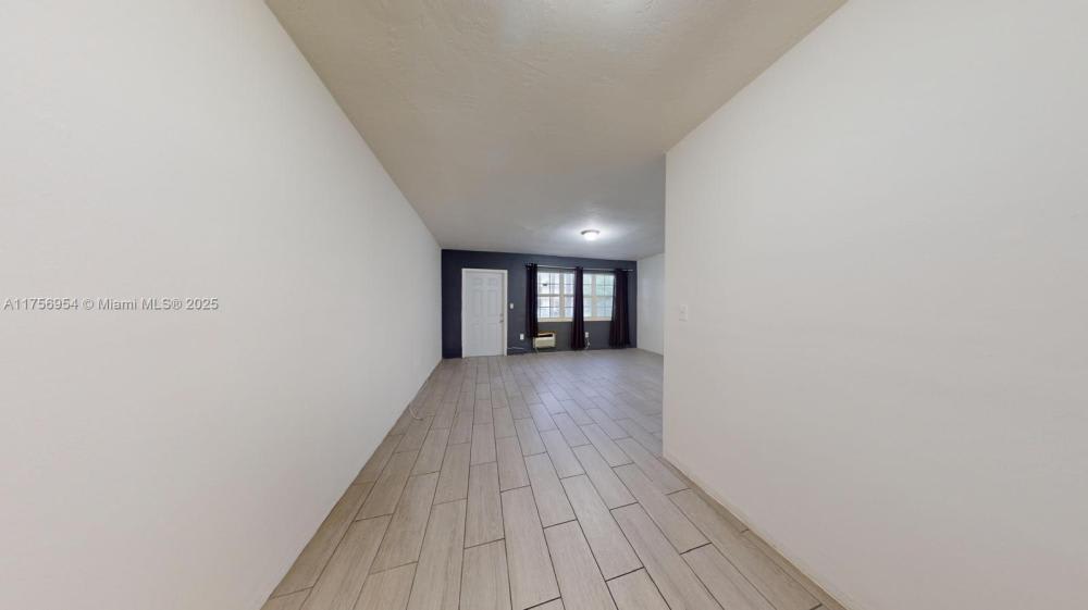 1451 NE 170th St # 105A – photo 4