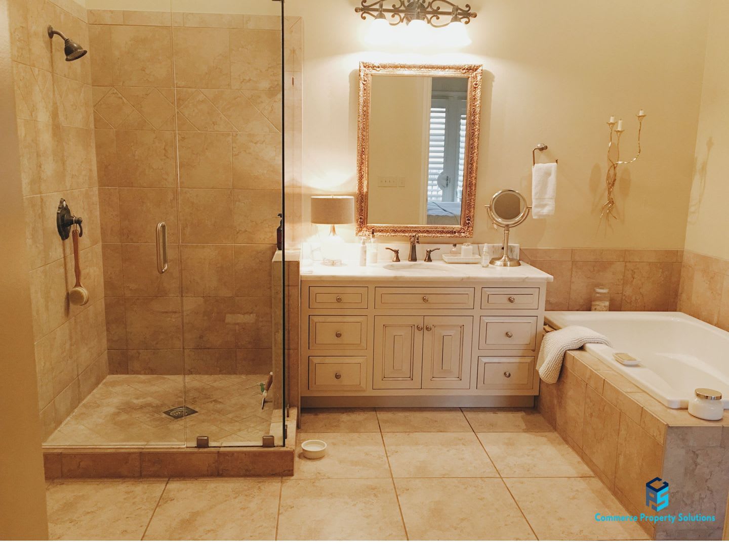Stunning Penthouse Unit with Beautiful Views available for Rent! – photo 4