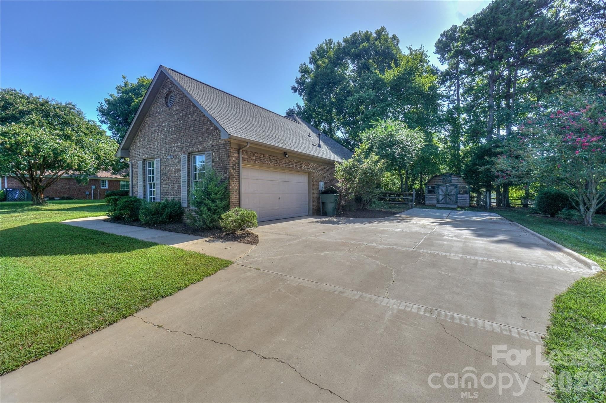 840 Emerson Drive – photo 3