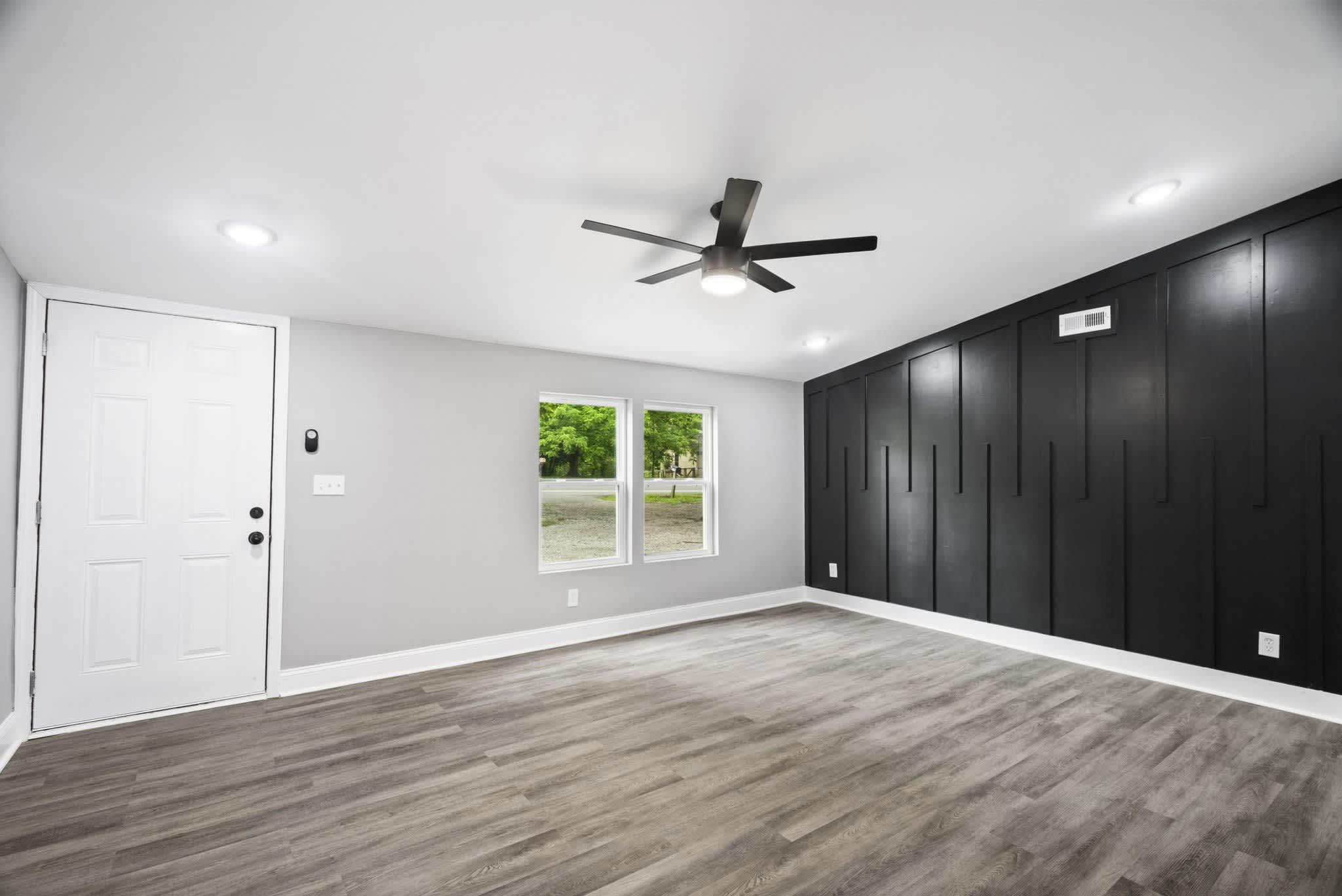 5733 Clarksville Pike 1 – photo 3