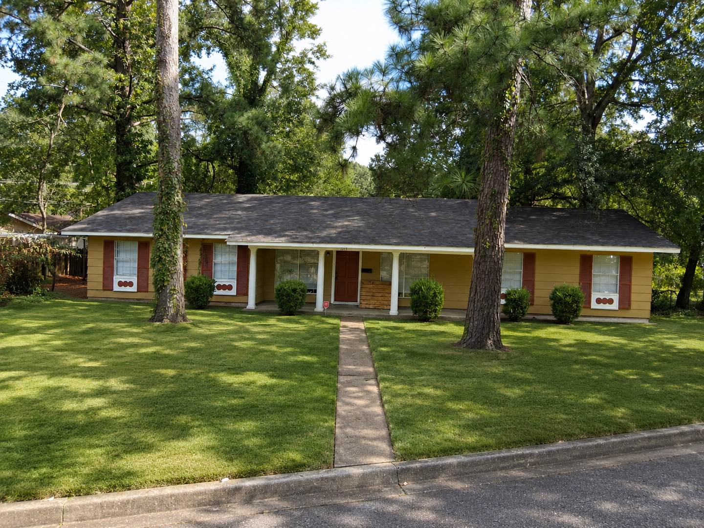 4Bedroom, 2Bath Home – photo 1