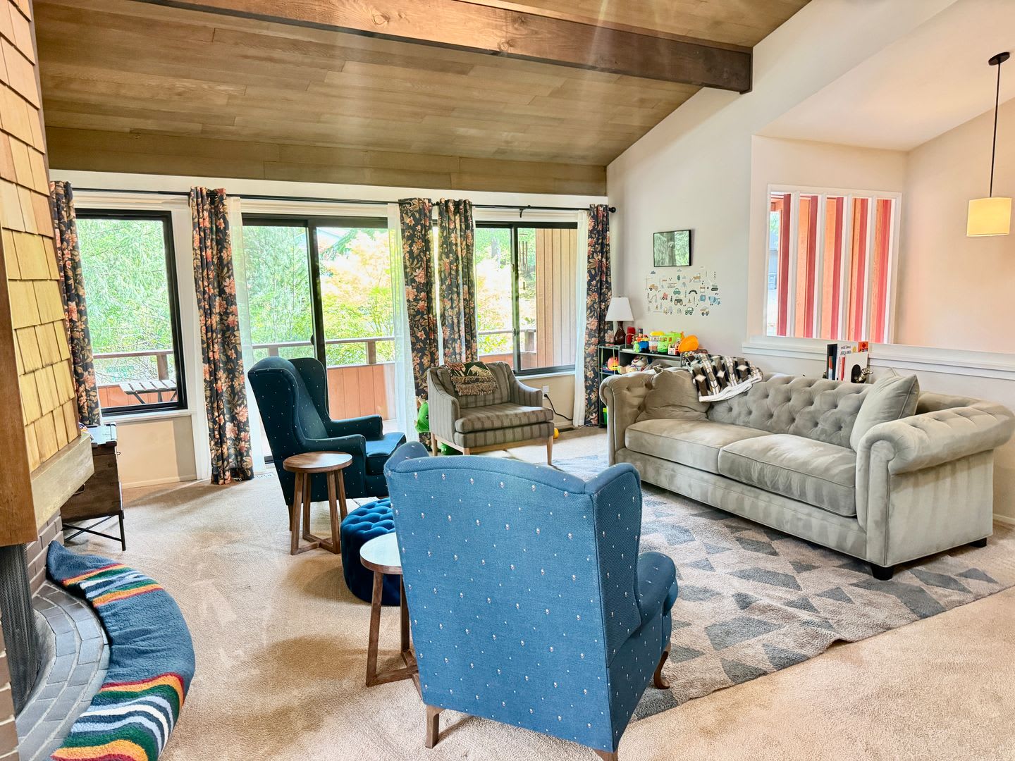Bellevue Home With A C And Ev Charger – photo 4