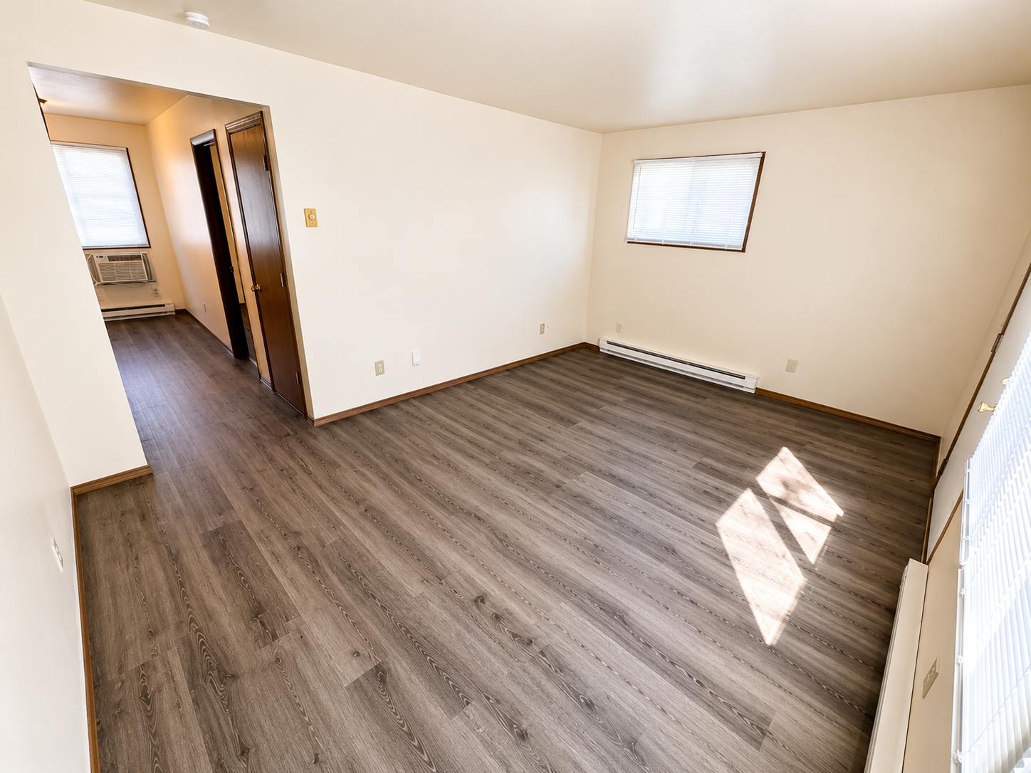2716 4th AvenueApt 8 – photo 3