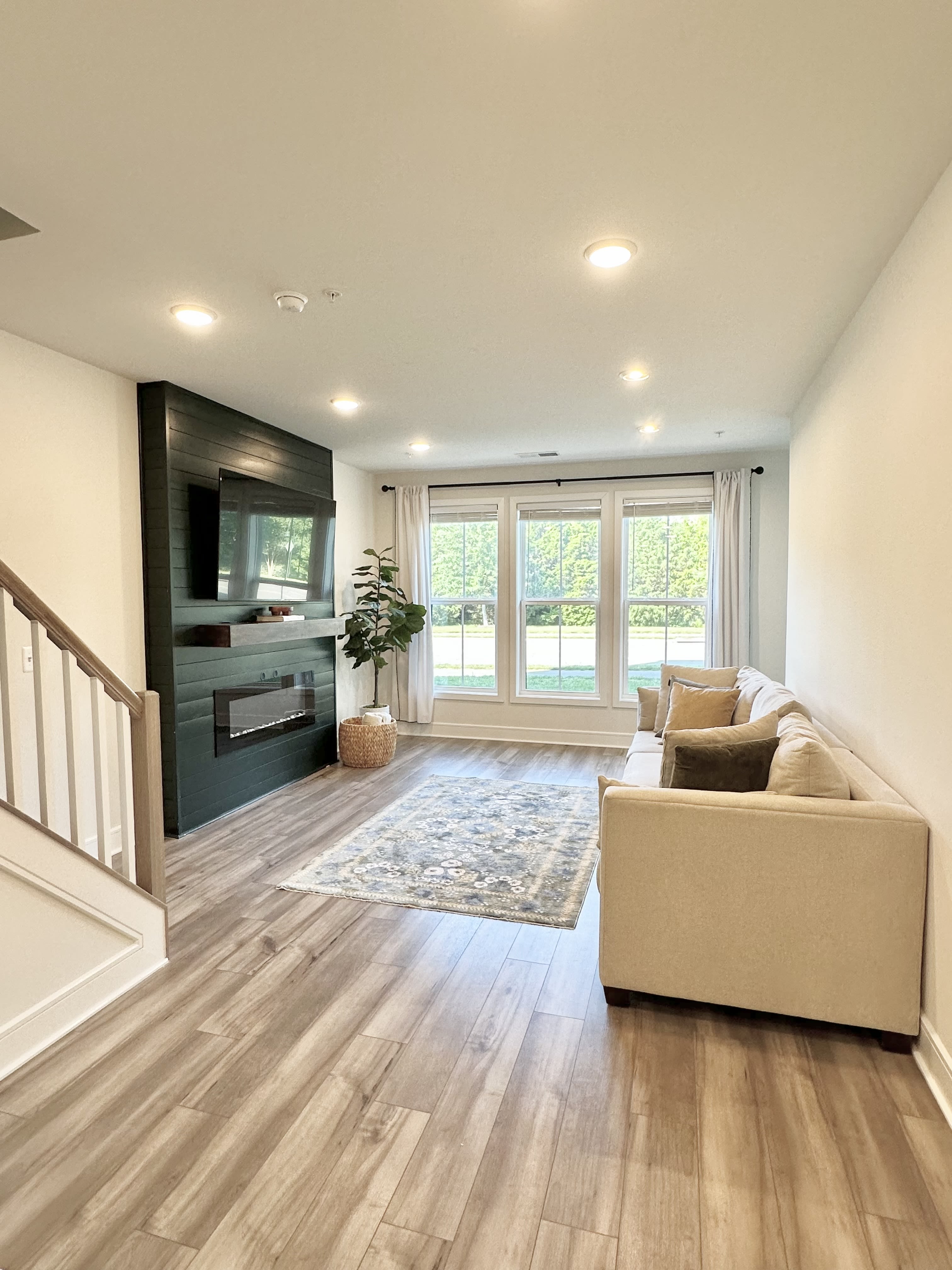 43256 Farringdon Square – photo 4