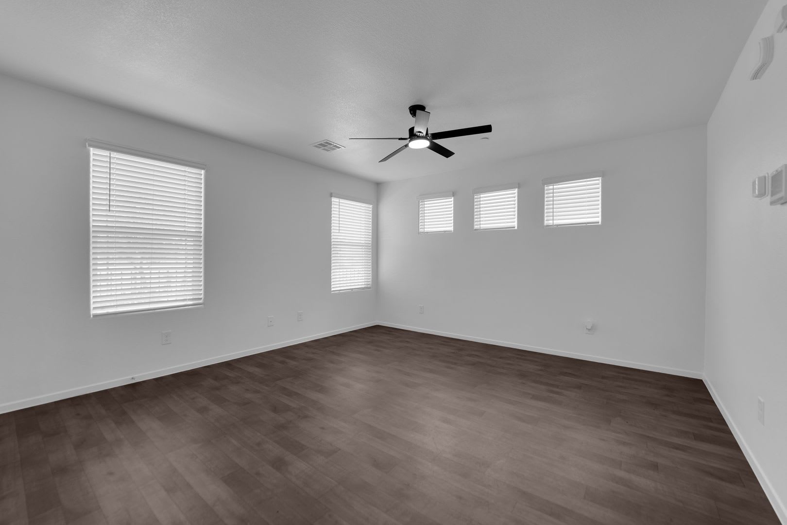 New Build 3 Bedroom Home in Cadence, Henderson – photo 4