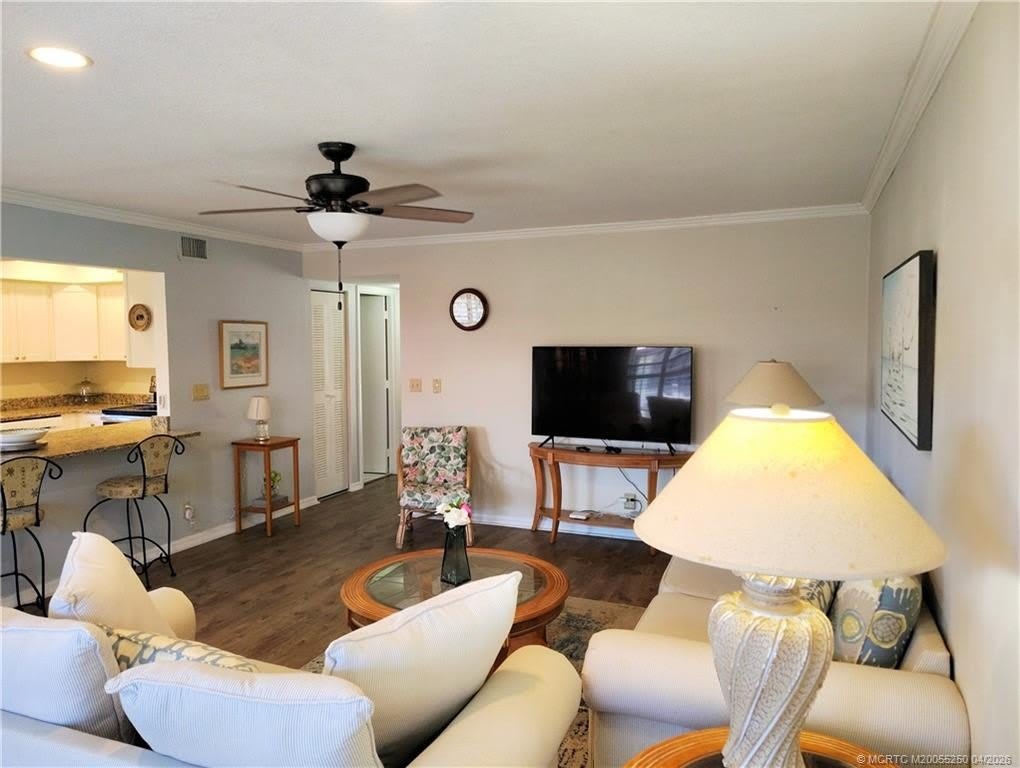 511 SW South River Drive – photo 3