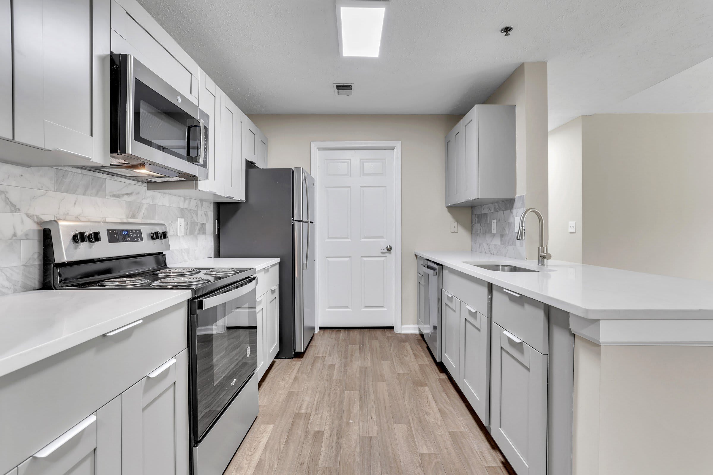 3354 Roundfield Cir – photo 2