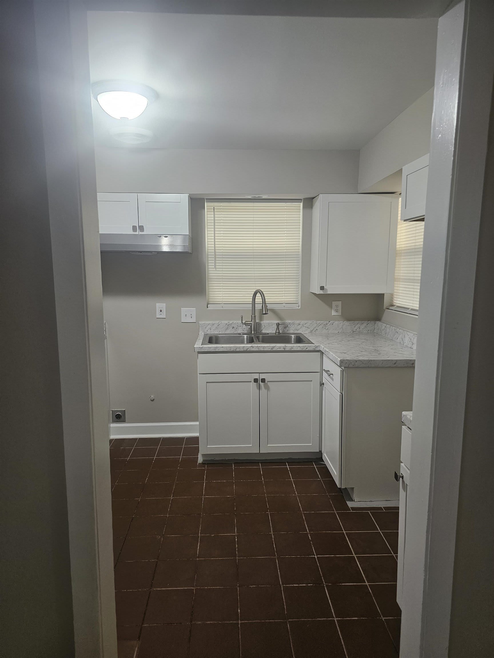 1725 CLAIRE Ave – photo 5