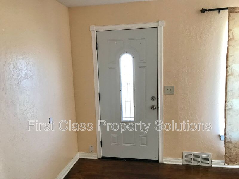 2312 N Meridian Ave – photo 2