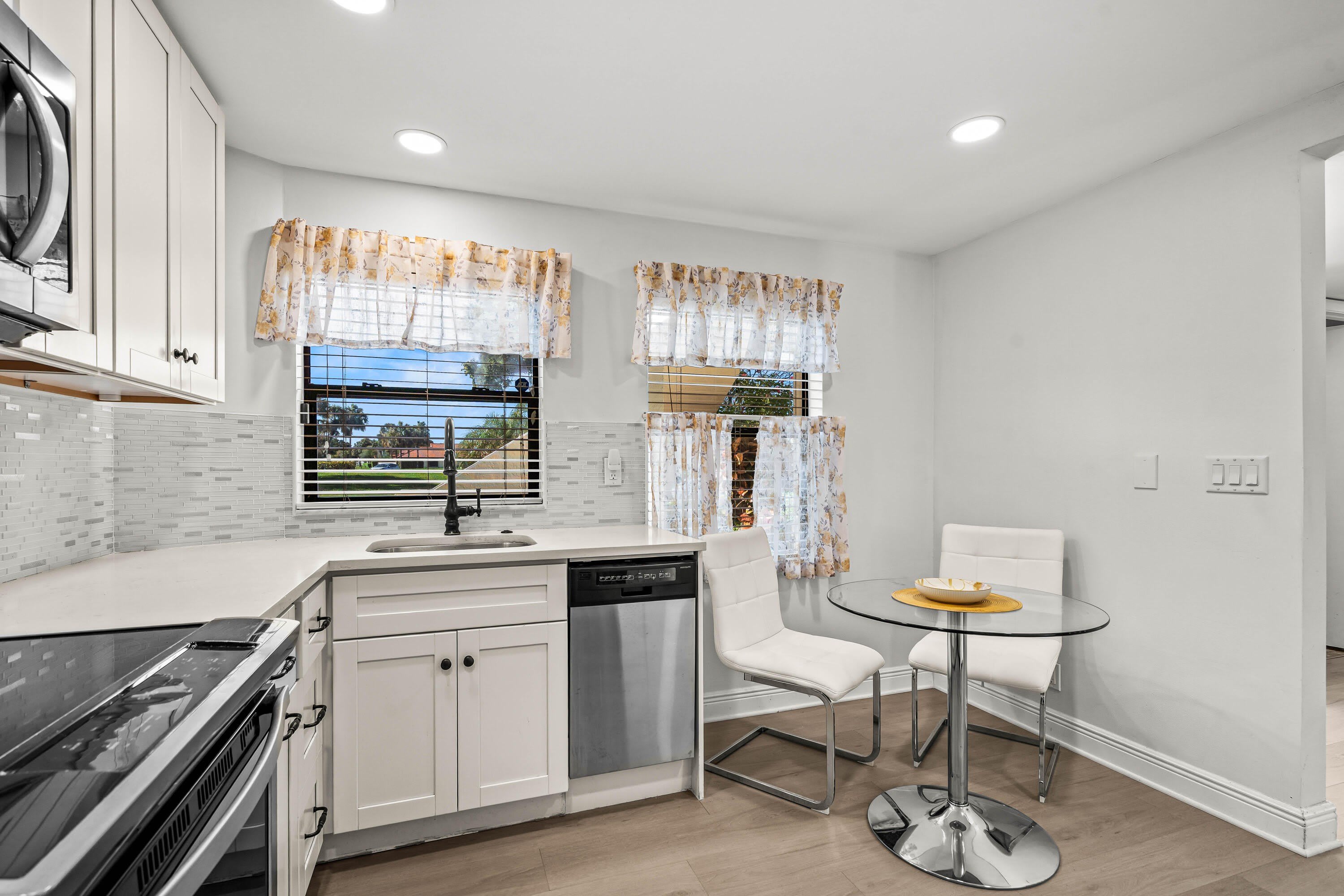 5945 Parkwalk Drive – photo 5