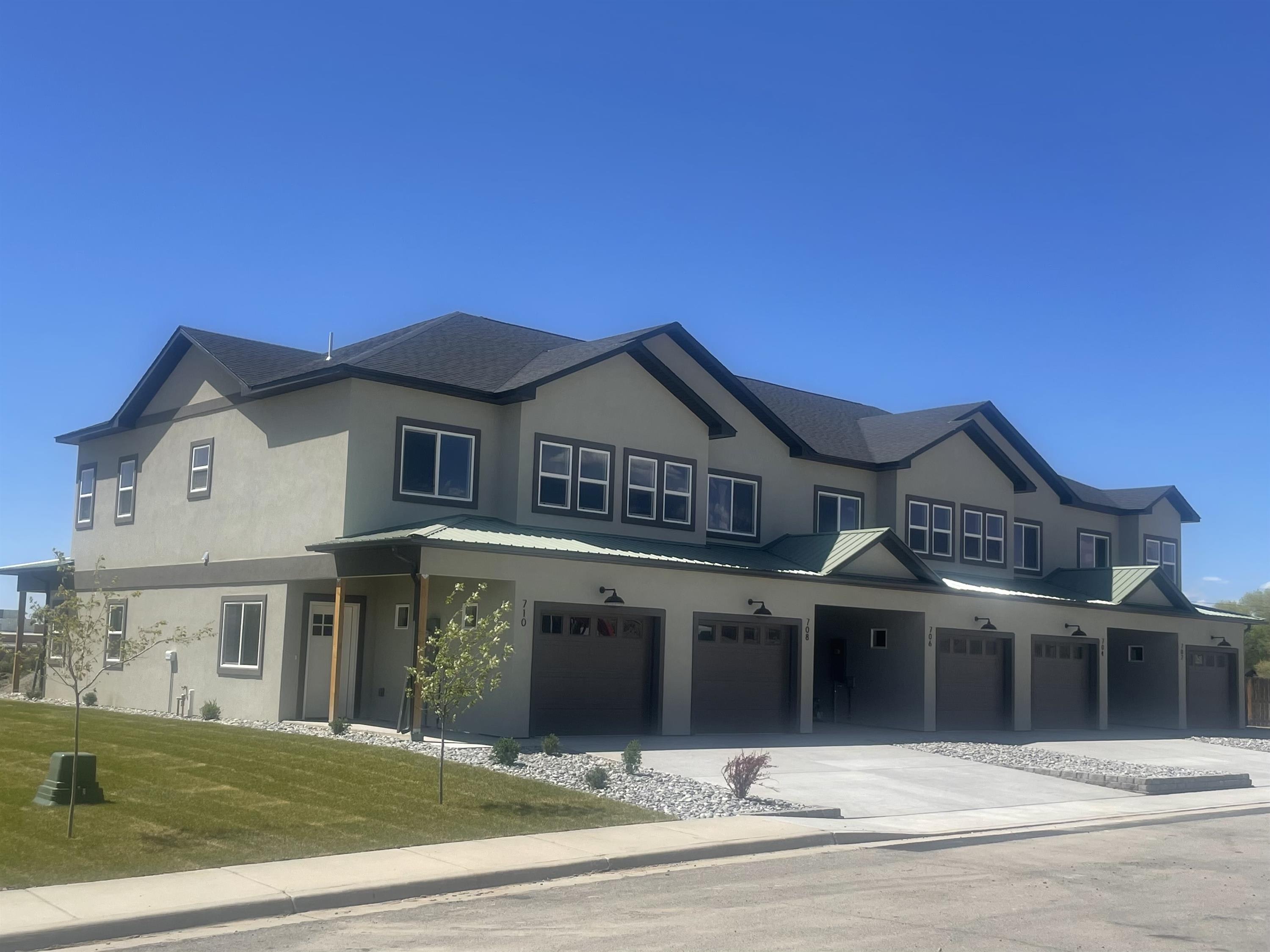 704 Future Dr. – photo 1