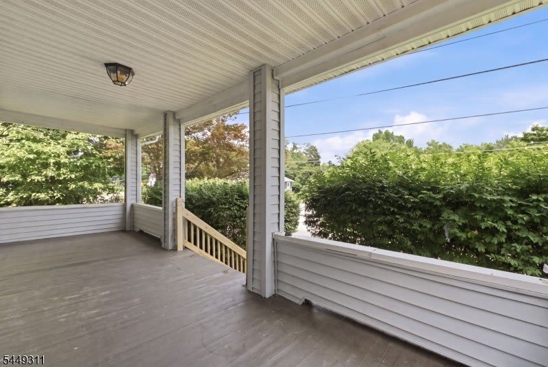 185 Main St – photo 4
