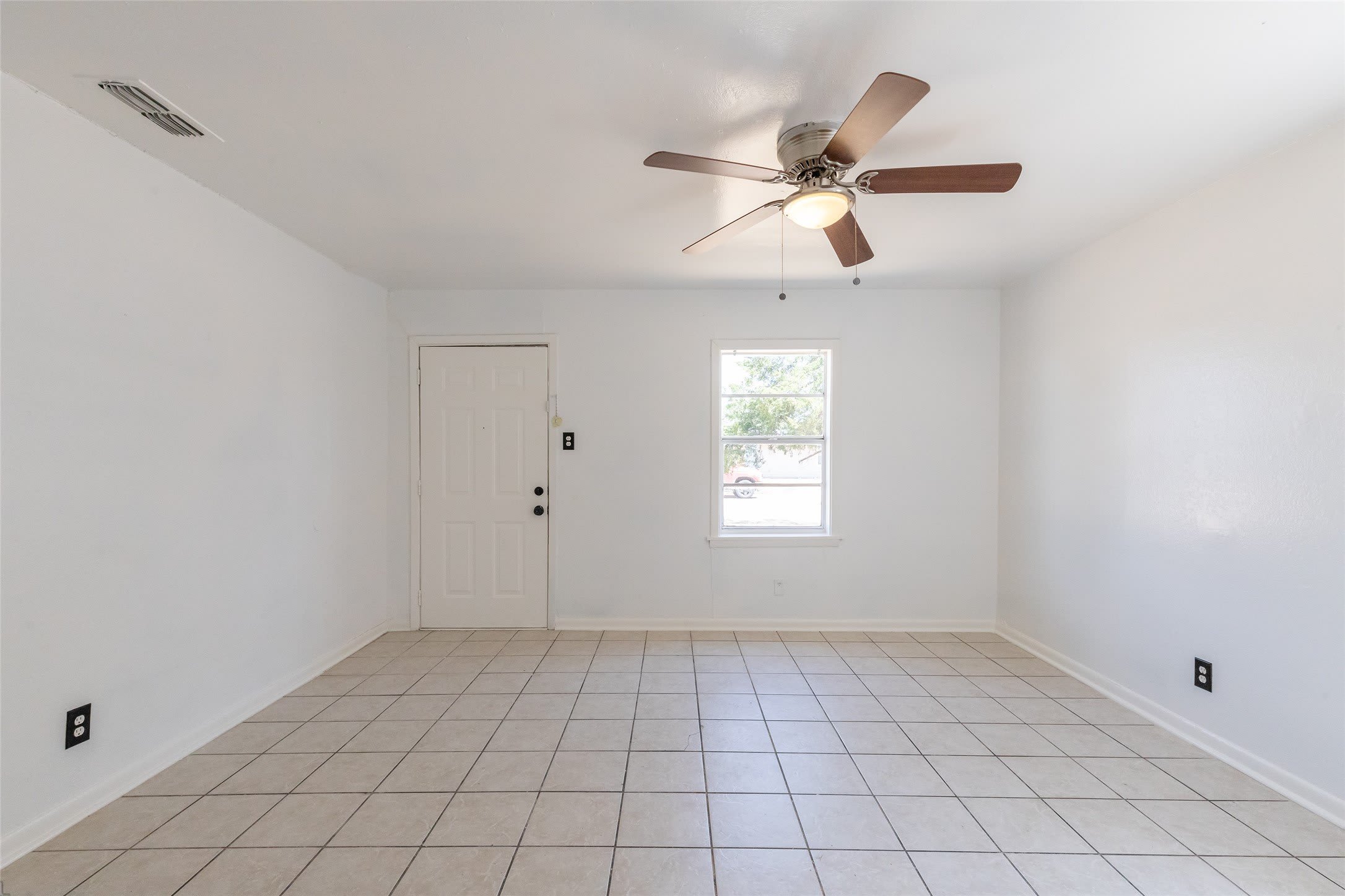 5333 Taos Drive – photo 4