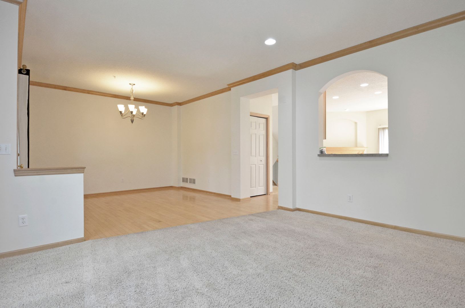 Spacious 4-Bed 3.5-Bath in Blaine – photo 5