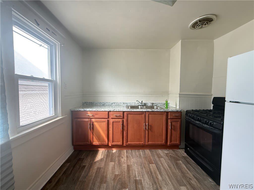 216 Newburgh Avenue – photo 2