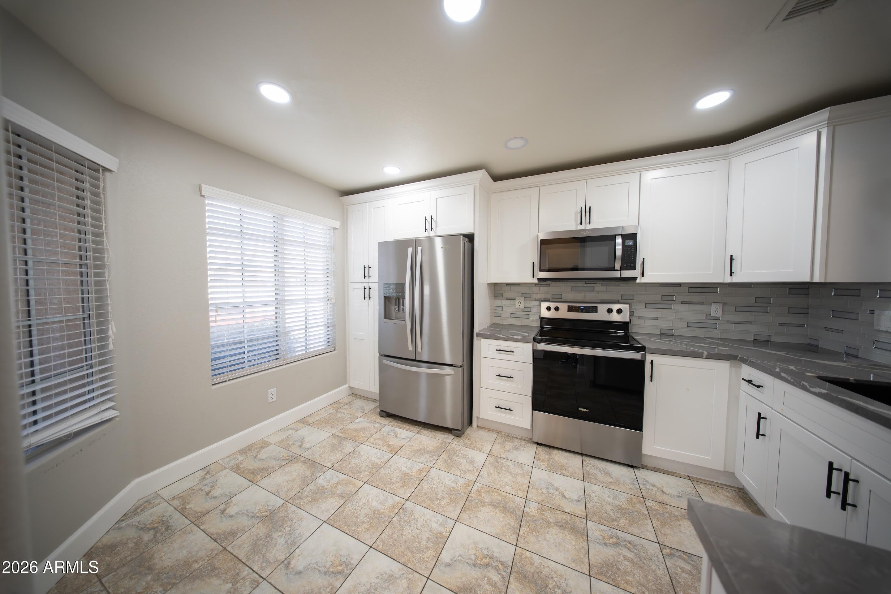 1118 S SURFSIDE Drive – photo 3