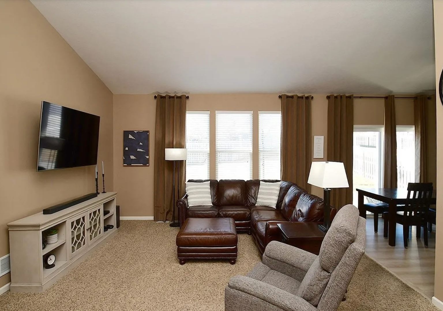Great Elkhorn location! – photo 2