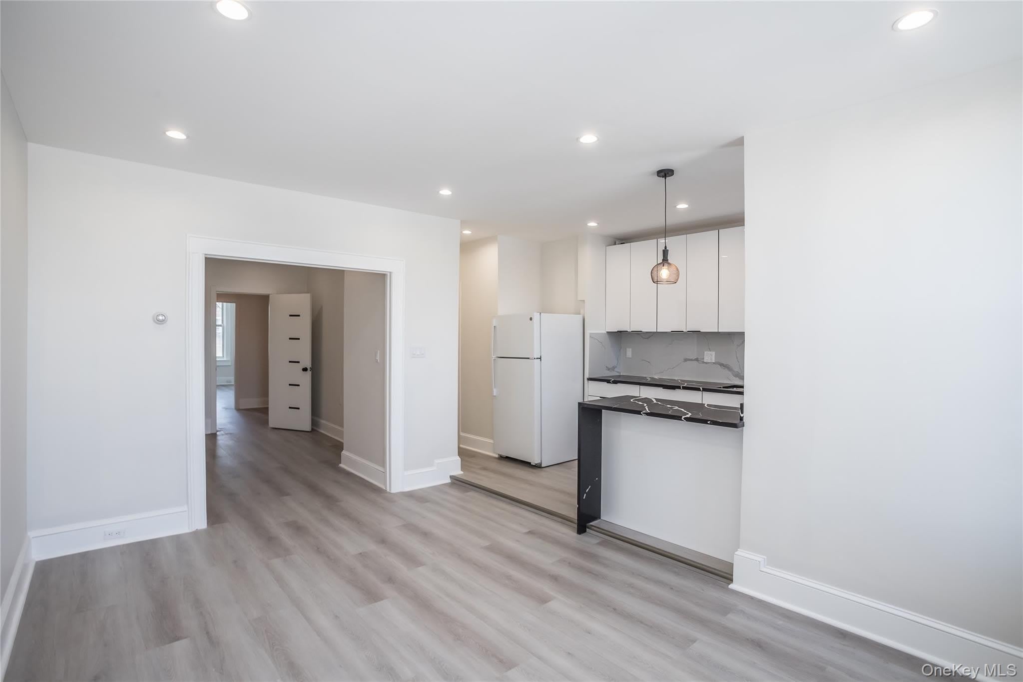 67-17 Myrtle Avenue – photo 3