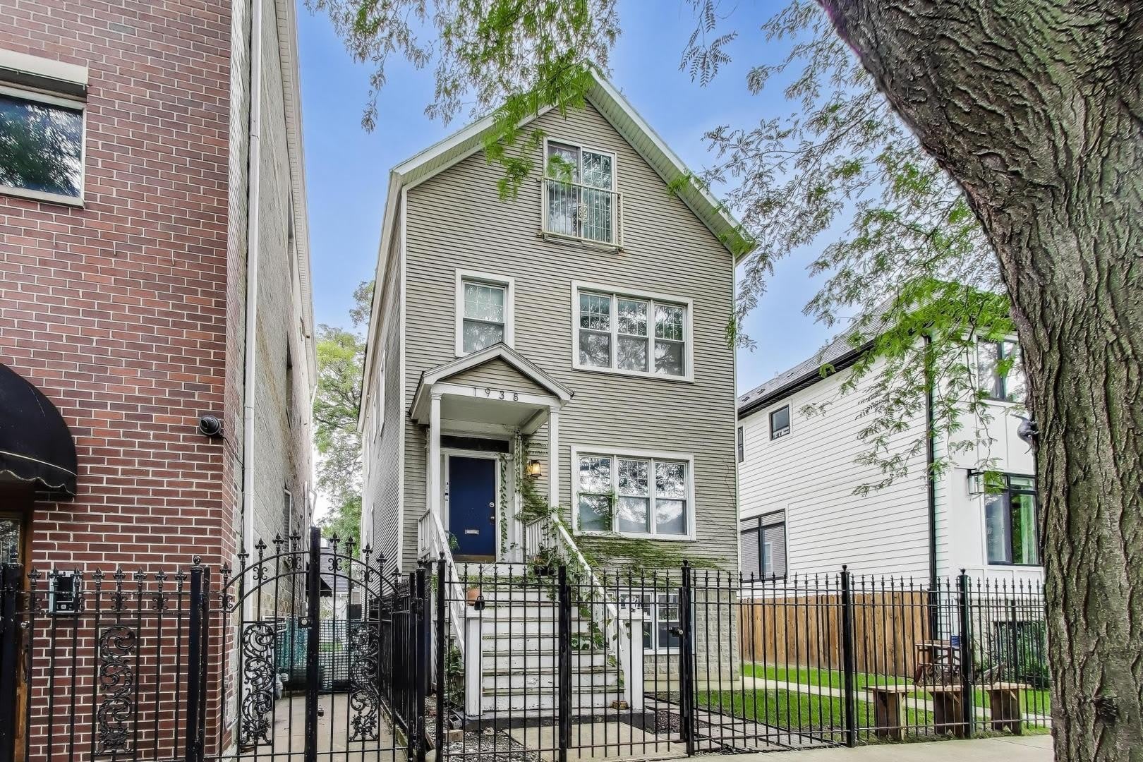 1938 W Melrose Street – photo 1