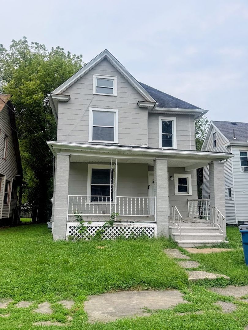 Four bedroom 1.5 bedroom single family home for rent – photo 1