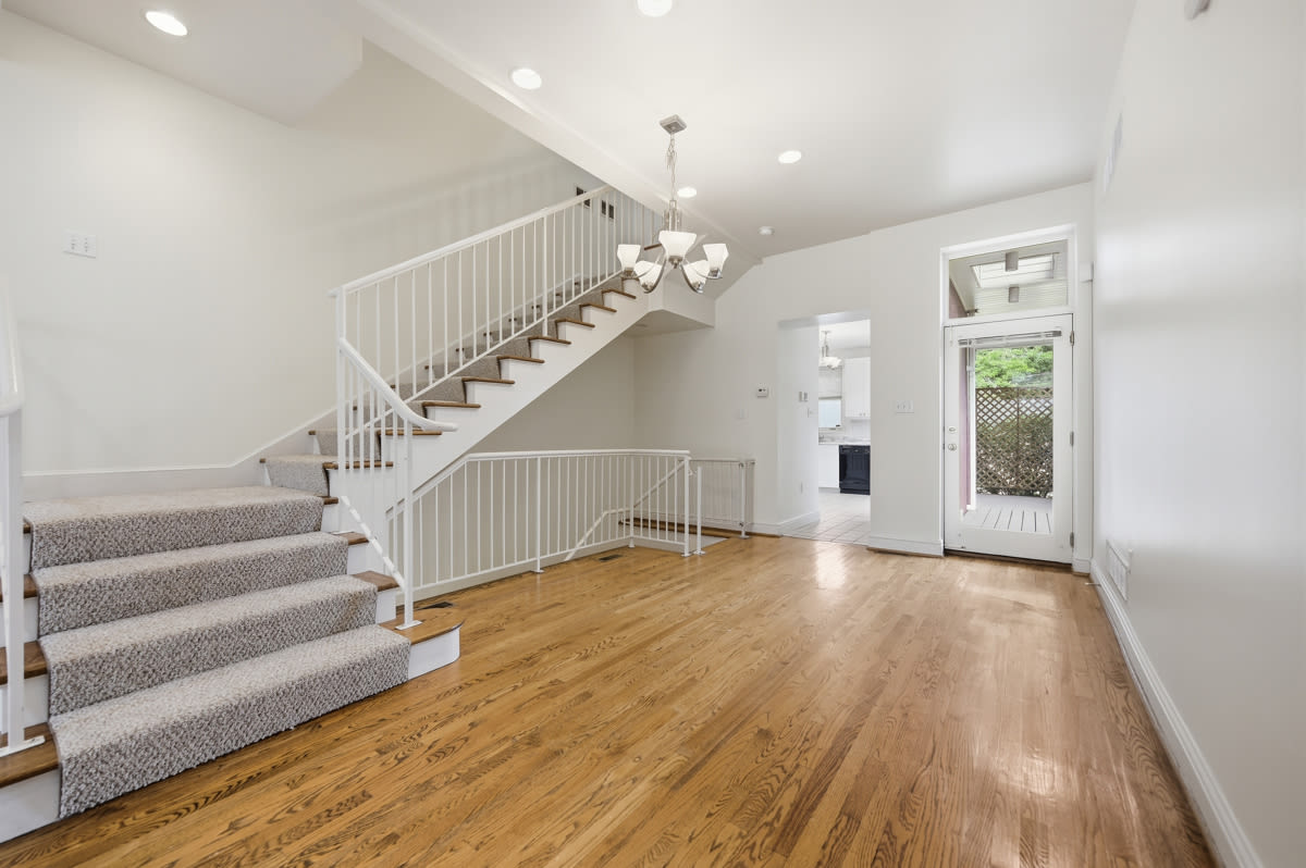 326 Hailman St – photo 5