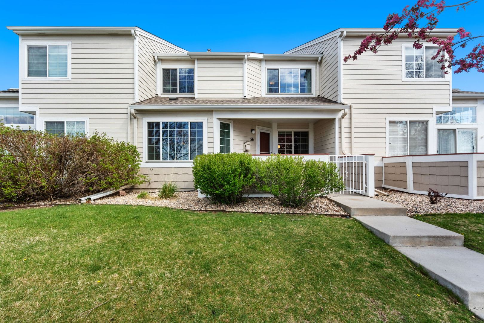 Beautiful 2-Bedroom Townhome in Fort Collins – photo 1