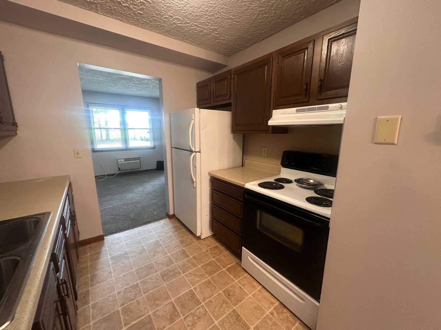 2357 Ansley St – photo 5