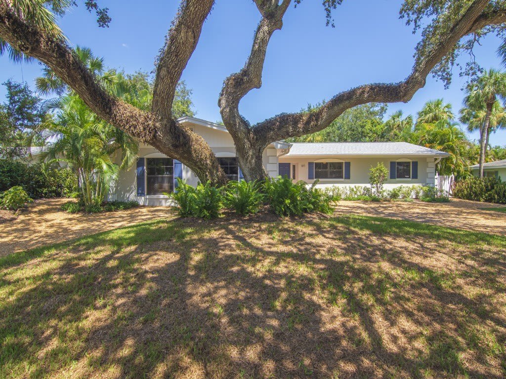 611 Gardenia Lane – photo 2