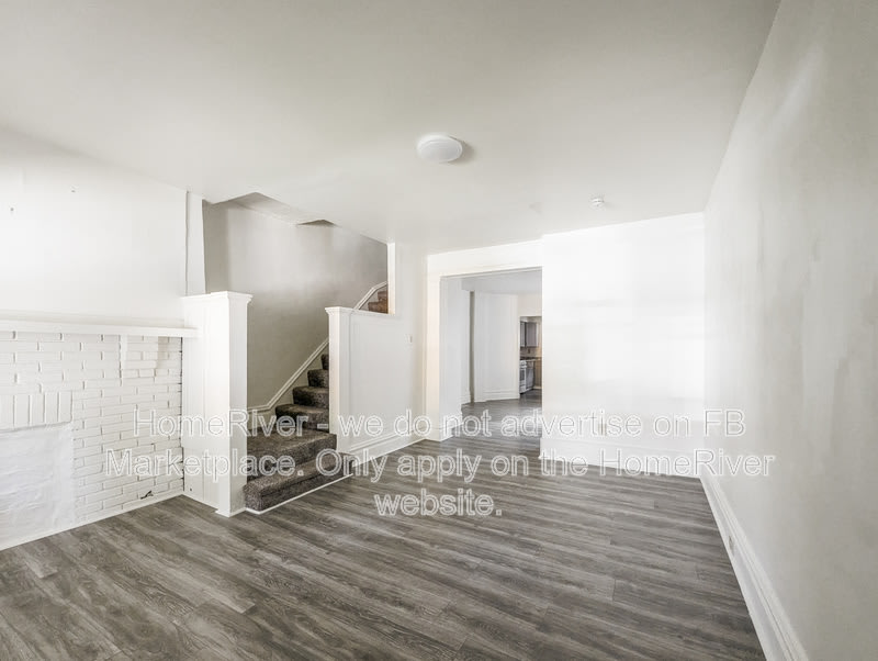 1517 1 2 Davis Ave – photo 4