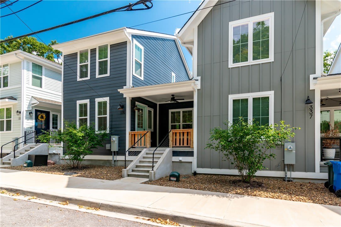 325 W Rock Street – photo 1