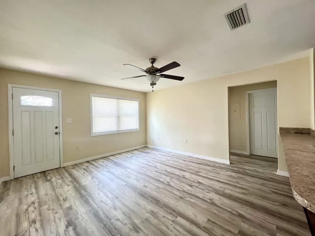 1430 West Rambla Street – photo 4