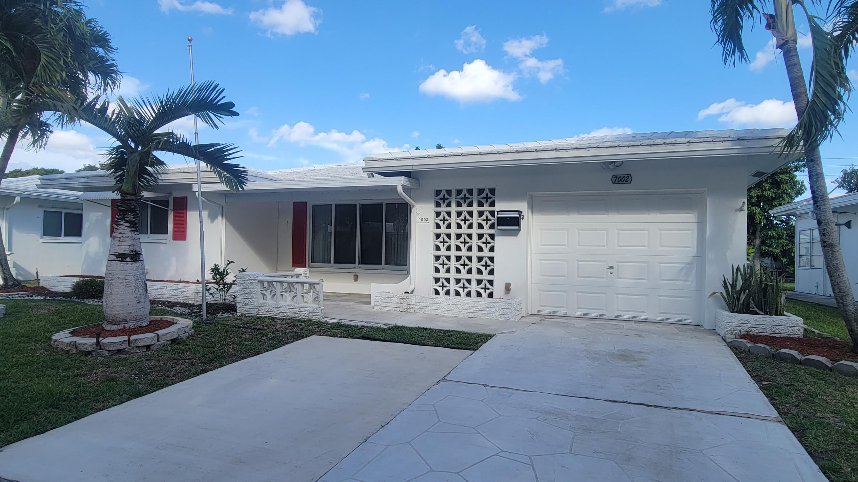7002 Nw 71St Avenue – photo 1