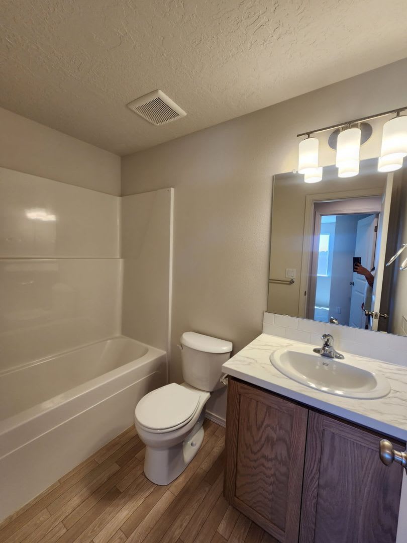**************New lower monthly rent ************ *First full month FREE- with 12 month lease* OAC – photo 5