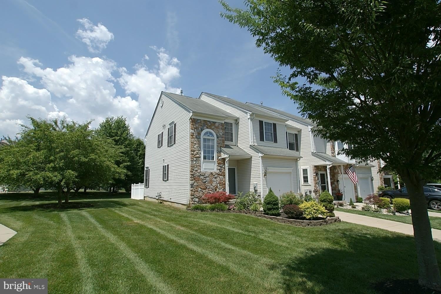 33 FARMINGTON Court – photo 2
