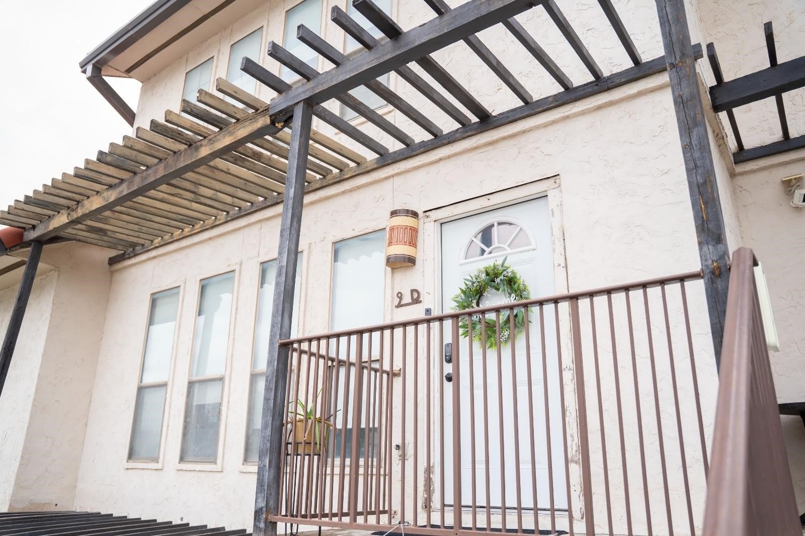 101 W Del Mar Blvd – photo 4