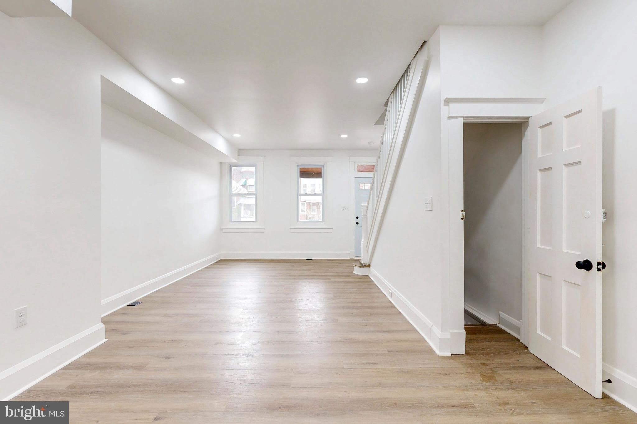 2320 W LEXINGTON Street – photo 5