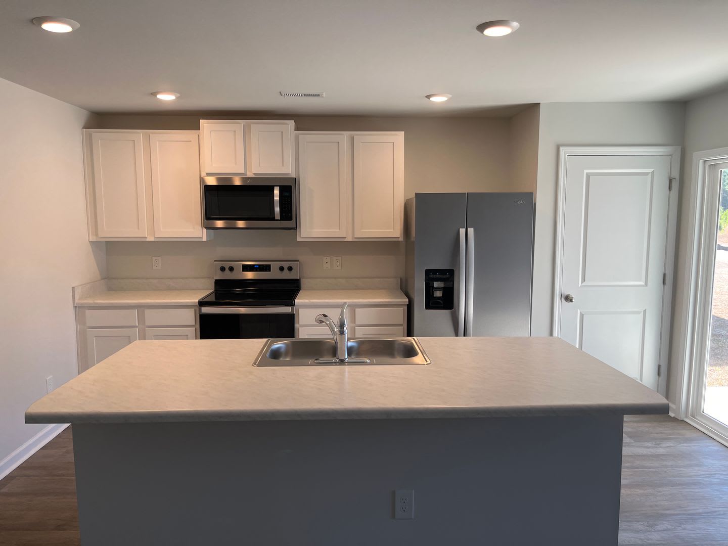 Mallory Creek 3 Bed 2 Bath – photo 4