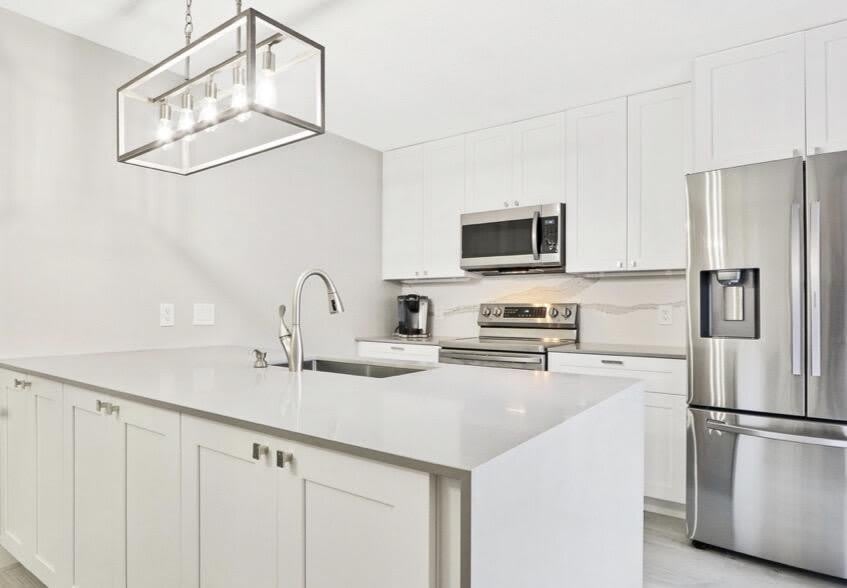 2117 21St Court – photo 1