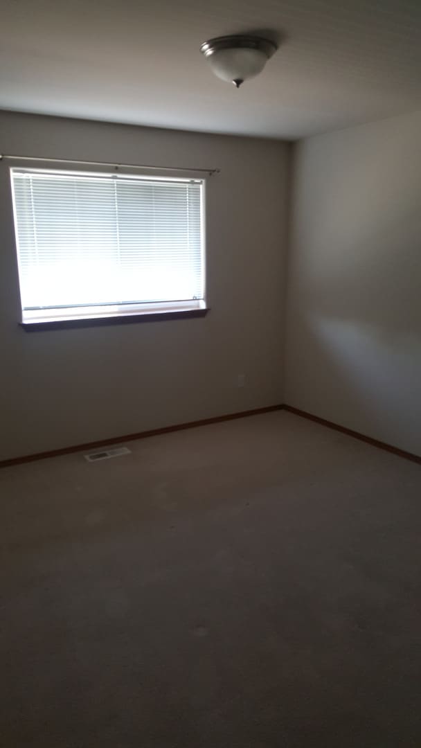 Upper South Hill 3 bed 2.5 bath home – photo 5