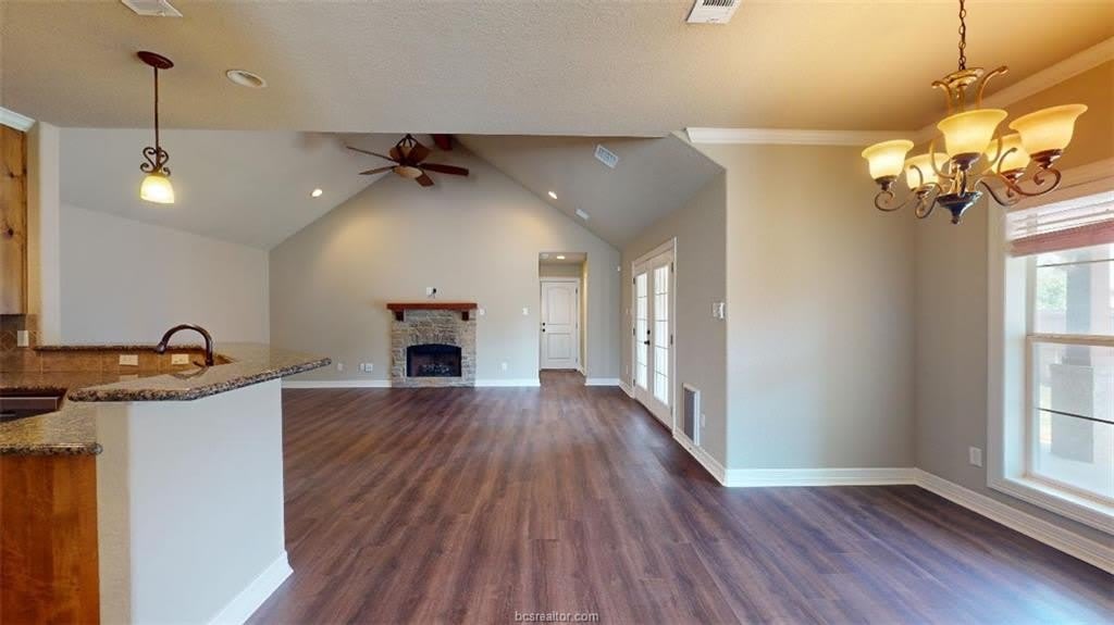 3925 Devrne Drive – photo 2