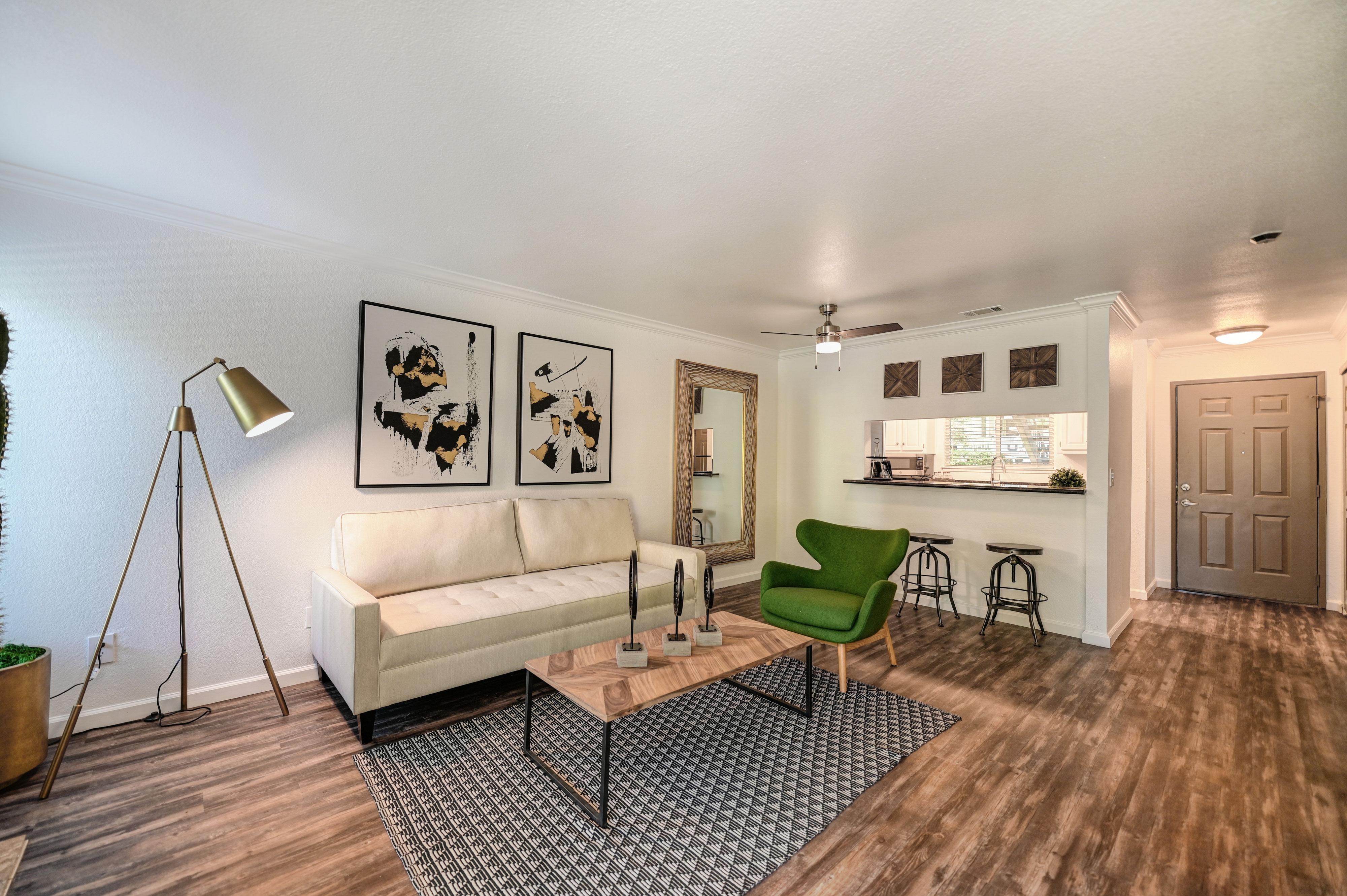 Harbor Oaks Apartment Homes – photo 2