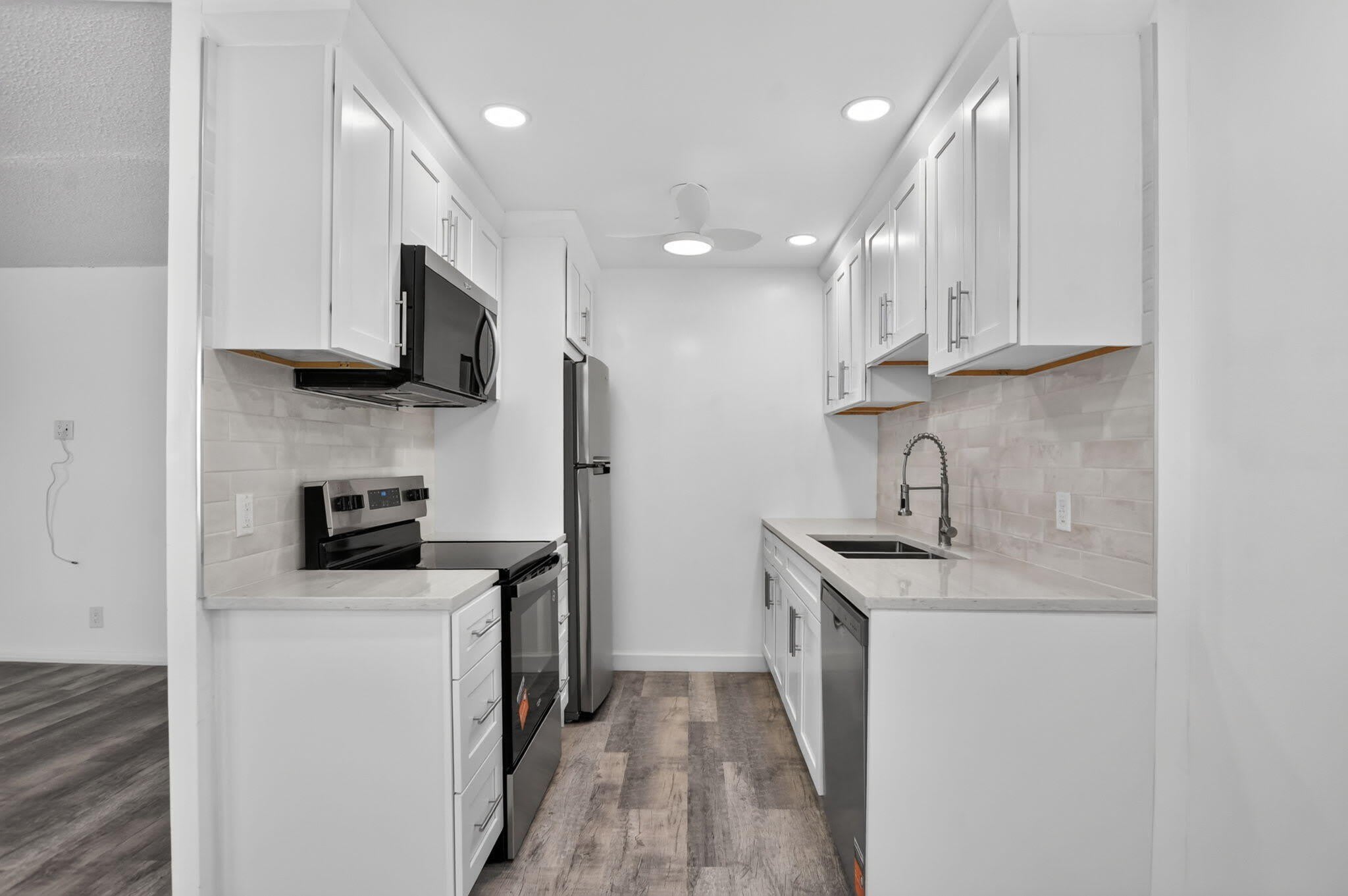 3045 Cornwall C – photo 1