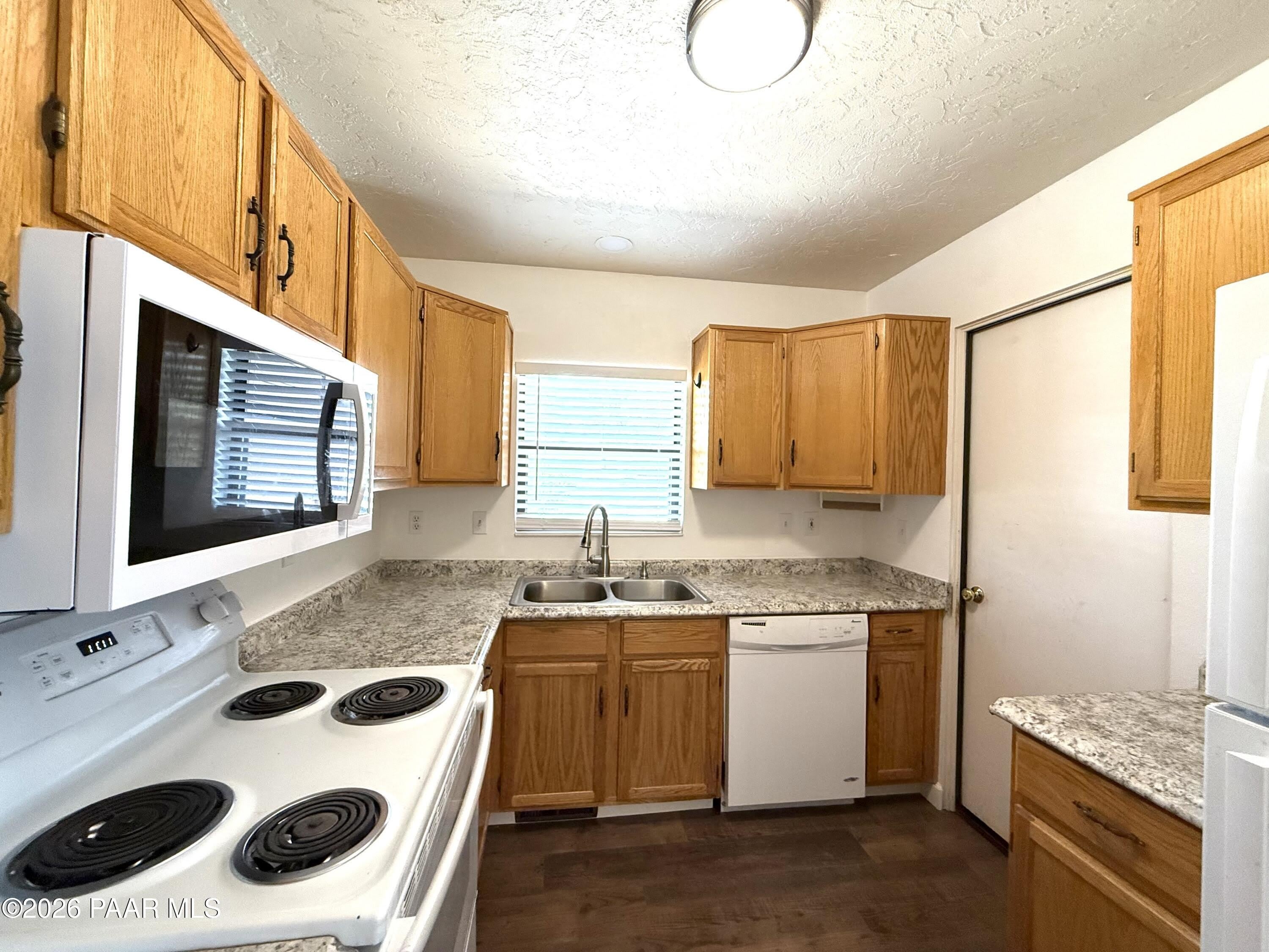 1808 Reading Lane – photo 5