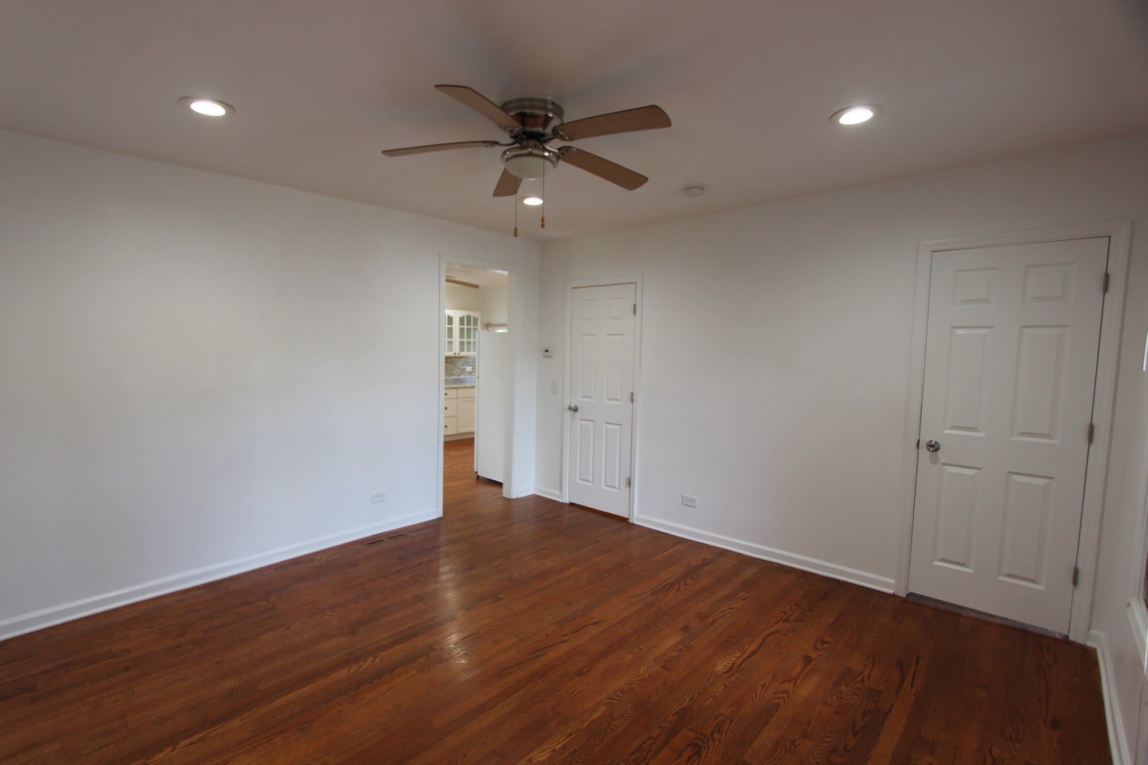 633 Whitney Boulevard – photo 2