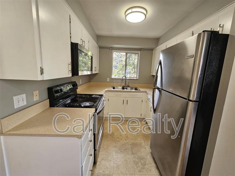 904 W Lincoln Pl. – photo 5