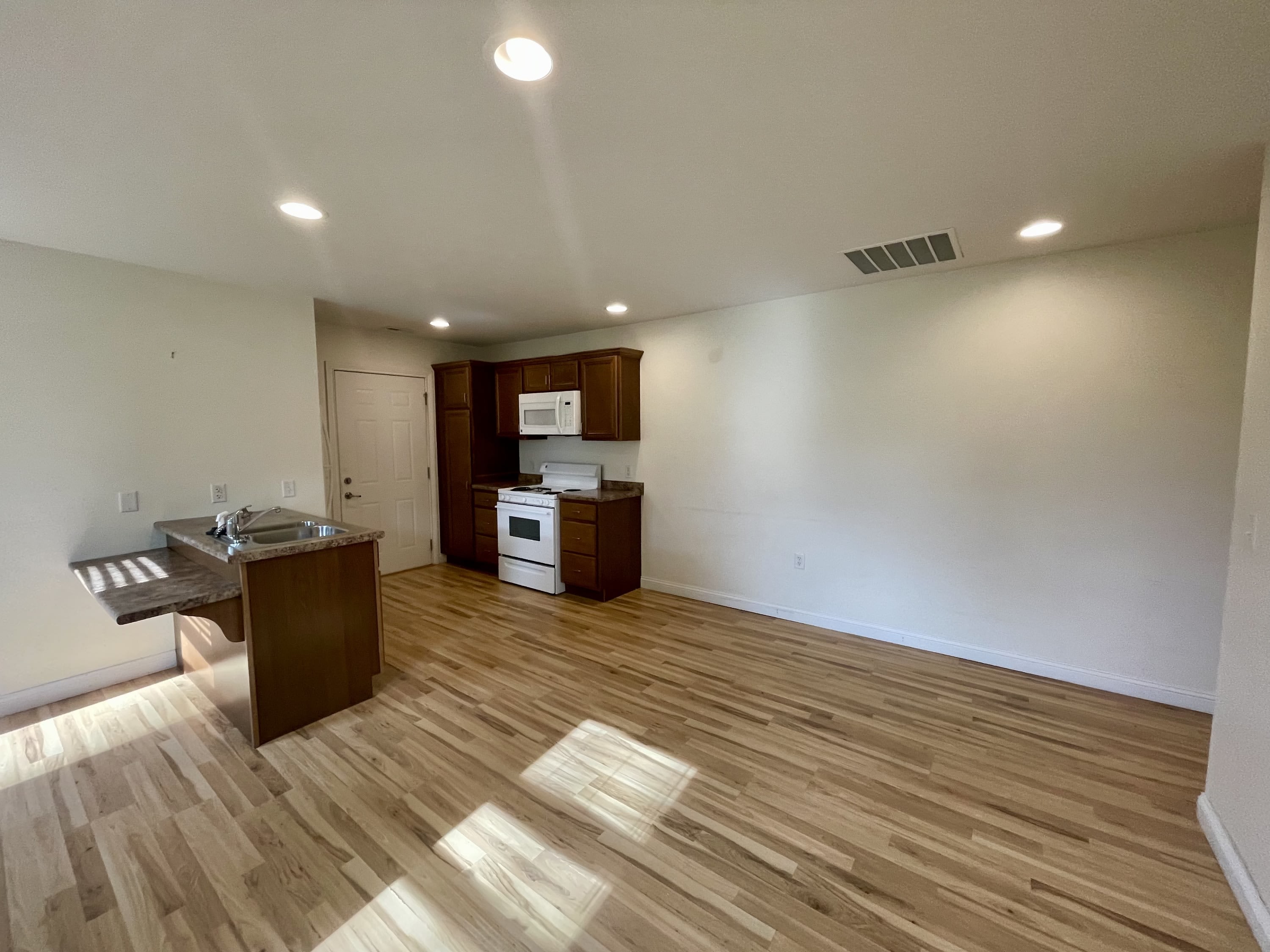 1414 West Mulberry Street – photo 5