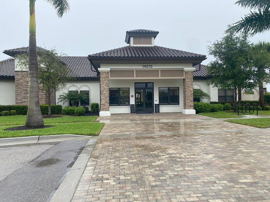 14882 Portico Blvd – photo 3