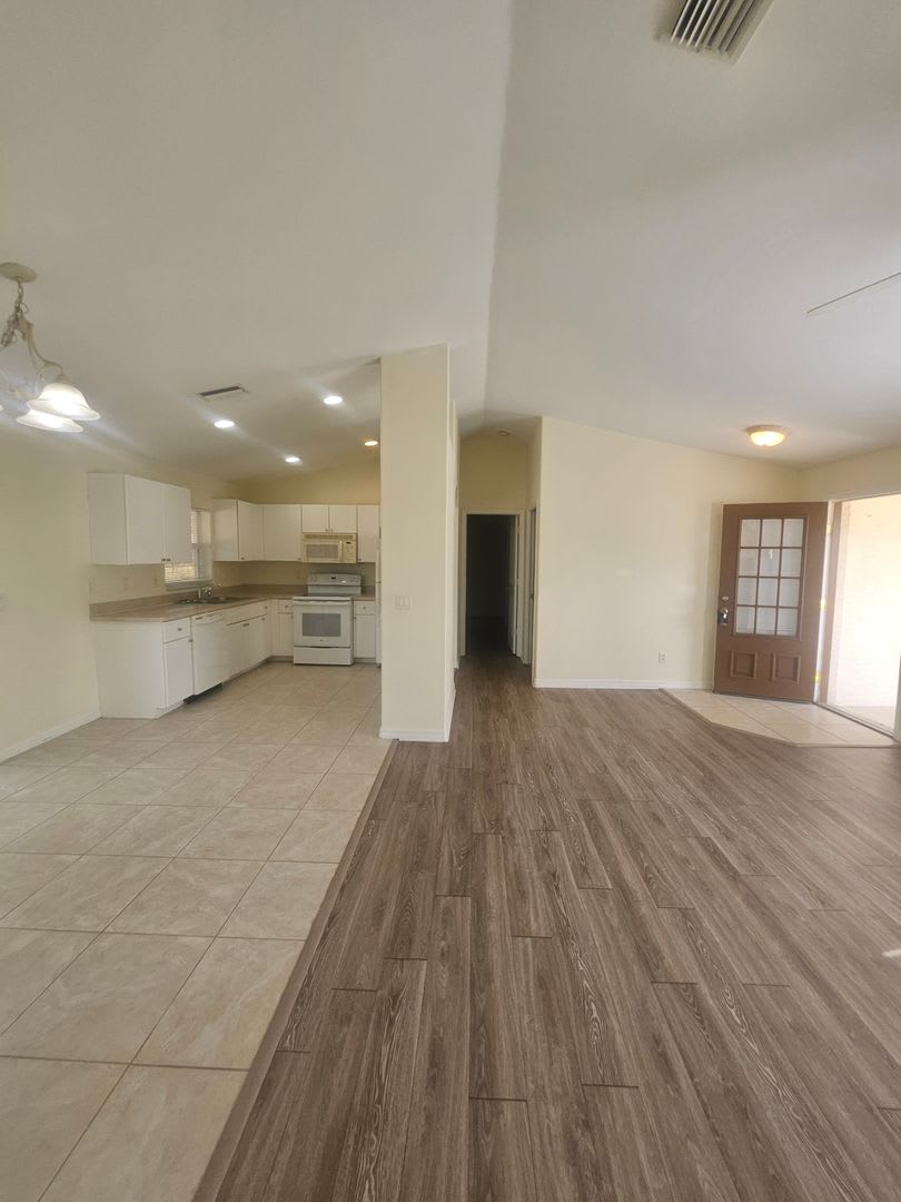 Beautiful 3-bedroom rental home in North Port Fl. – photo 5